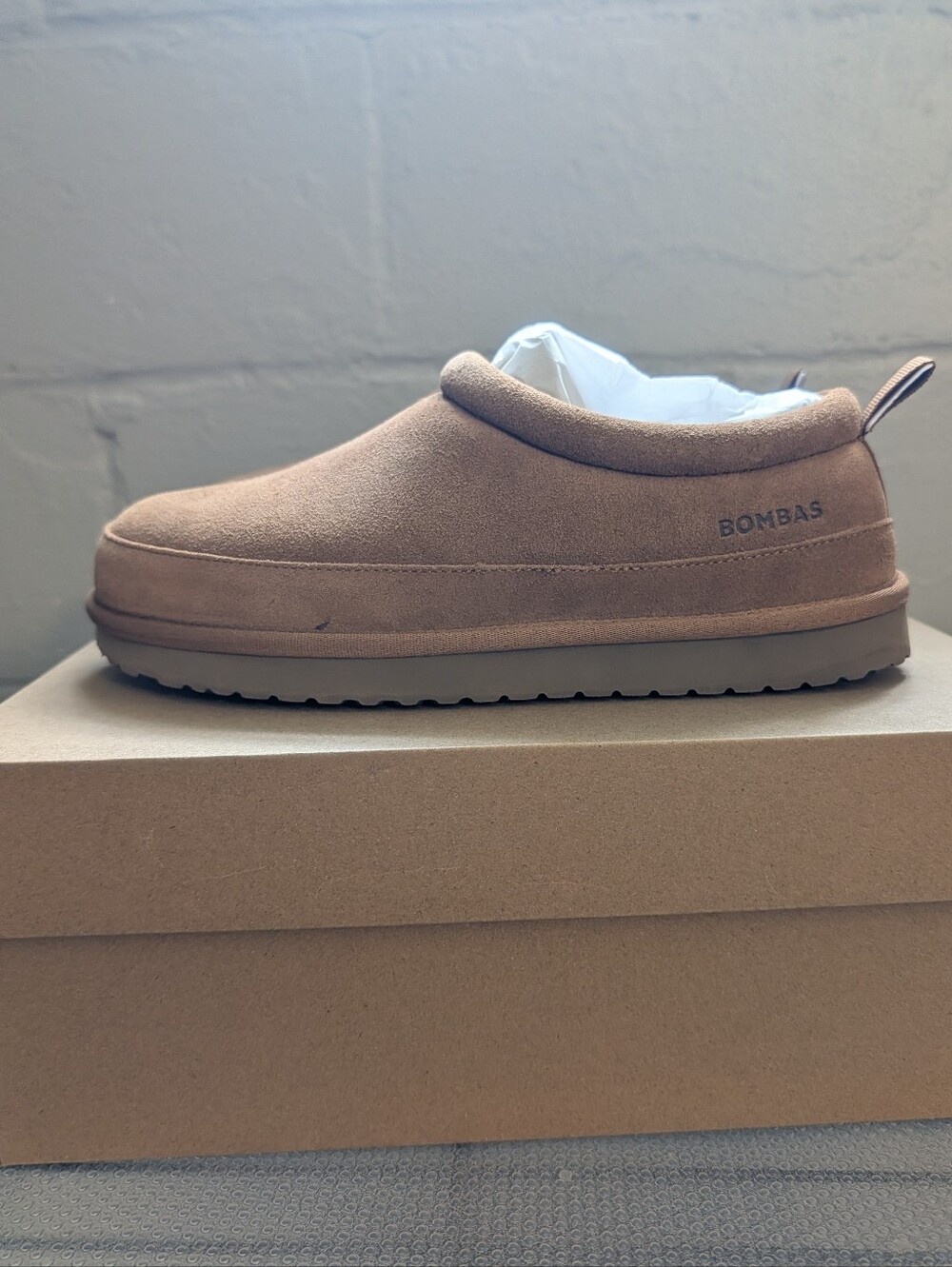 Bombas Saturday Slippers in Camel - Picture 5 of 9